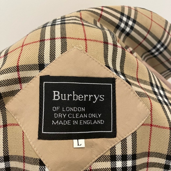 VINTAGE BURBERRYS MADE IN LONDON RAINCOAT - Picture 9 of 10